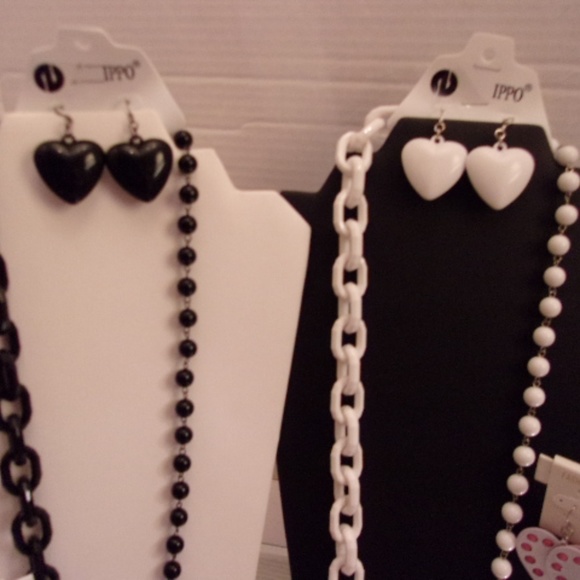 NWTS RETAIL $64 VALENTINE LOT BEAUTIFUL HEART - Picture 4 of 7